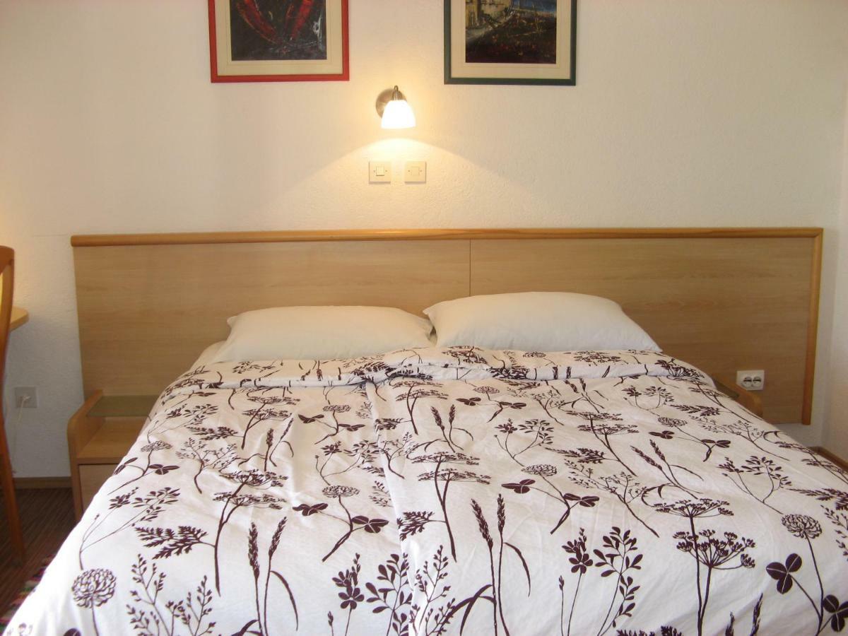 Apartments&Rooms Milka Starigrad Paklenica Exterior foto